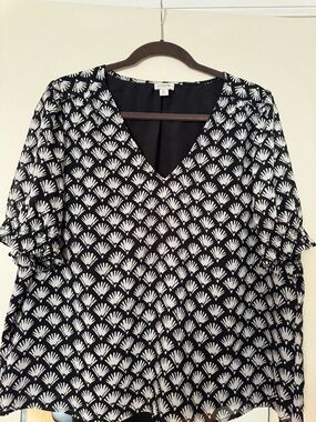 J. Crew Black & White Patterned V-Neck Women's Top XL